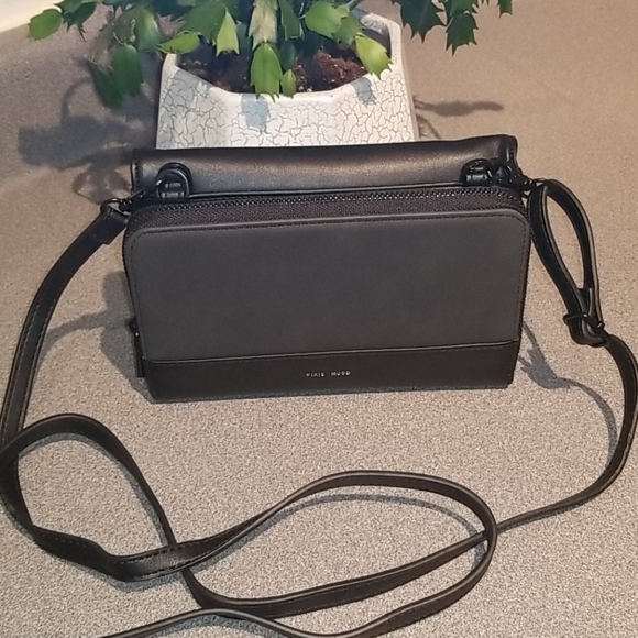 Pixie Mood Jane 2-in-1 Wallet Crossbody Bag - Picture 4 of 9